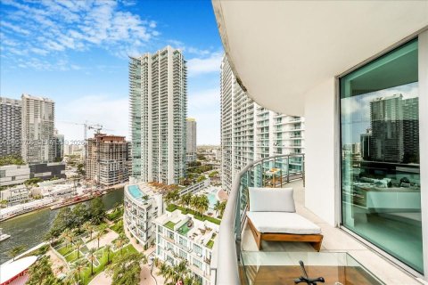 Apartamento en alquiler en Miami, Florida, 2 dormitorios, 86.86 m2 № 2011529 - foto 16