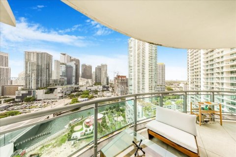 Apartamento en alquiler en Miami, Florida, 2 dormitorios, 86.86 m2 № 2011529 - foto 15