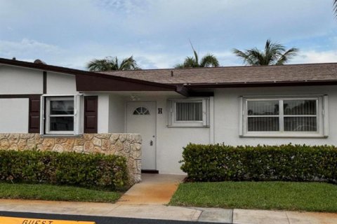 Condo in West Palm Beach, Florida, 2 bedrooms  № 2242759