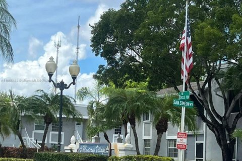 Copropriété à vendre à Miami, Floride: 2 chambres, 98.48 m2 № 1932117 - photo 3