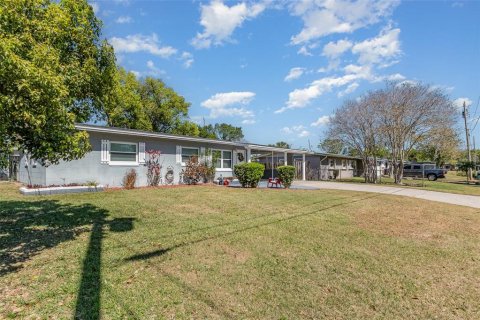 House in Titusville, Florida 3 bedrooms, 111.11 sq.m. № 1608810 - photo 2