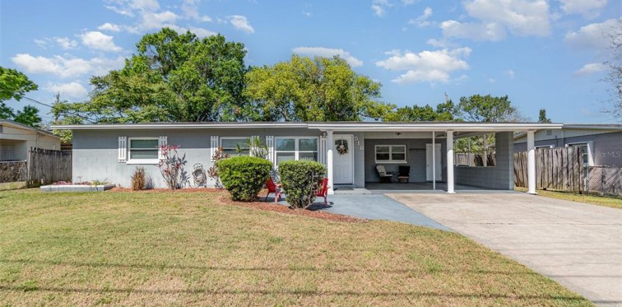 House in Titusville, Florida 3 bedrooms, 111.11 sq.m. № 1608810