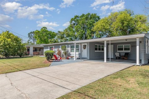 House in Titusville, Florida 3 bedrooms, 111.11 sq.m. № 1608810 - photo 3