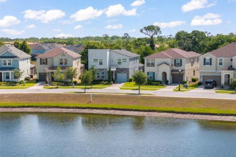 Villa ou maison à vendre à Kissimmee, Floride: 6 chambres, 277.5 m2 № 1665845 - photo 2