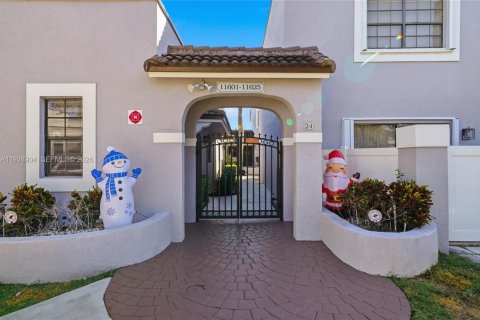 Adosado en venta en Pembroke Pines, Florida, 2 dormitorios, 101.08 m2 № 1998469 - foto 23