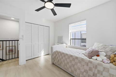 Adosado en venta en Pembroke Pines, Florida, 2 dormitorios, 101.08 m2 № 1998469 - foto 16