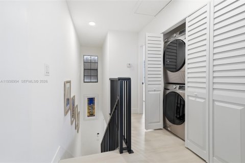 Adosado en venta en Pembroke Pines, Florida, 2 dormitorios, 101.08 m2 № 1998469 - foto 19