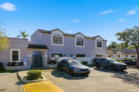 Adosado en venta en Pembroke Pines, Florida, 2 dormitorios, 101.08 m2 № 1998469 - foto 24