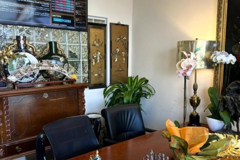 Commercial property in Coral Gables, Florida № 1726888 - photo 11
