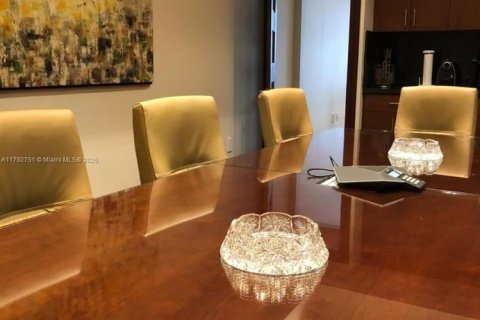 Commercial property in Coral Gables, Florida № 1726888 - photo 3
