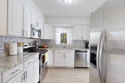 House in Fort Lauderdale, Florida 3 bedrooms, 120.77 sq.m. № 2015835 - photo 21