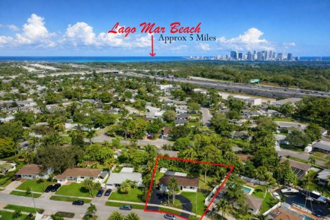 House in Fort Lauderdale, Florida 3 bedrooms, 120.77 sq.m. № 2015835 - photo 2