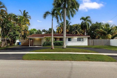 Casa en Fort Lauderdale, Florida 3 dormitorios, 120.77 m2 № 2015835