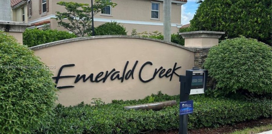 Adosado en Plantation, Florida 4 dormitorios, 185.06 m2 № 1930647