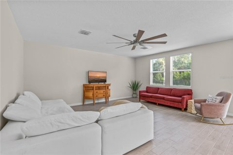 House in New Smyrna Beach, Florida 4 bedrooms, 251.02 sq.m. № 2419717 - photo 19