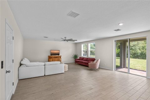 House in New Smyrna Beach, Florida 4 bedrooms, 251.02 sq.m. № 2419717 - photo 16