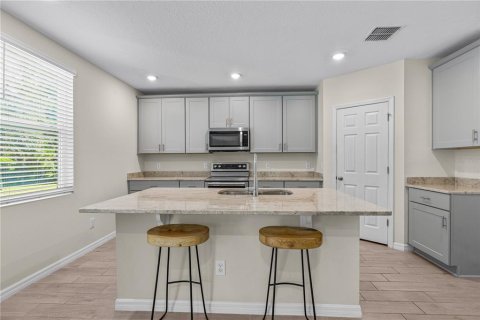 House in New Smyrna Beach, Florida 4 bedrooms, 251.02 sq.m. № 2419717 - photo 21