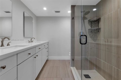 Condo in Fort Lauderdale, Florida, 1 bedroom  № 2368067 - photo 25