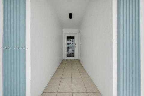 Condo in Fort Lauderdale, Florida, 1 bedroom  № 2368067 - photo 10