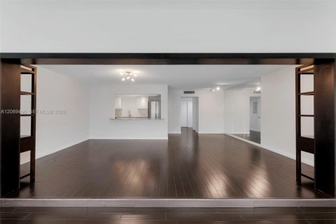Condo in Fort Lauderdale, Florida, 1 bedroom  № 2368067 - photo 16