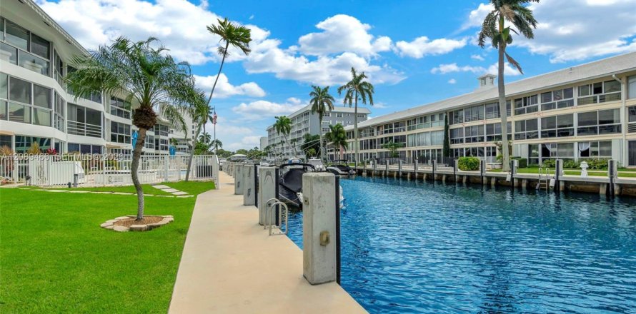 Condo in Fort Lauderdale, Florida, 1 bedroom  № 2368067