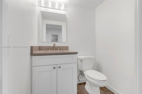 Condo in Fort Lauderdale, Florida, 1 bedroom  № 2368067 - photo 23