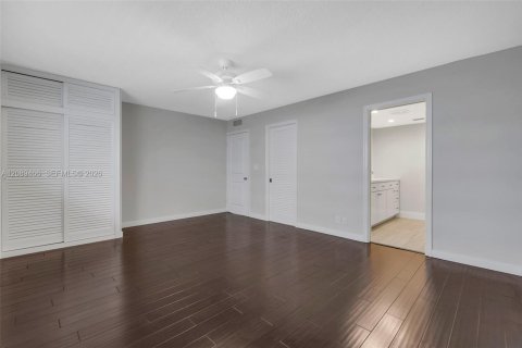 Condo in Fort Lauderdale, Florida, 1 bedroom  № 2368067 - photo 29