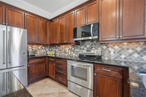 Condo in Tampa, Florida, 3 bedrooms  № 2229881 - photo 24
