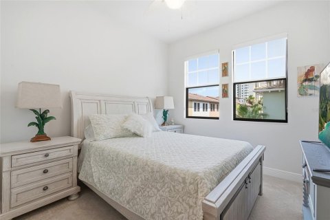 Condo in Tampa, Florida, 3 bedrooms  № 2229881 - photo 20