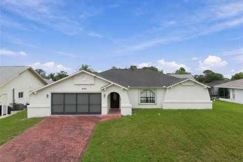 Casa en venta en Spring Hill, Florida, 3 dormitorios, 155.15 m2 № 2410103 - foto 2