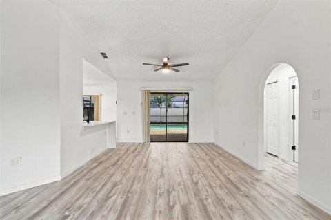 Casa en venta en Spring Hill, Florida, 3 dormitorios, 155.15 m2 № 2410103 - foto 7