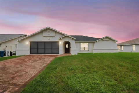 Casa en Spring Hill, Florida 3 dormitorios, 155.15 m2 № 2410103