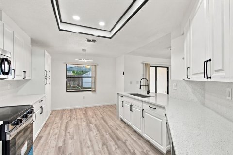 Casa en venta en Spring Hill, Florida, 3 dormitorios, 155.15 m2 № 2410103 - foto 11