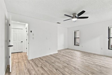 Casa en venta en Spring Hill, Florida, 3 dormitorios, 155.15 m2 № 2410103 - foto 22