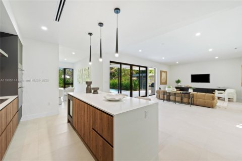 Купить виллу или дом в Майами, Флорида 4 спальни, 327.76м2, № 1971320 - фото 7