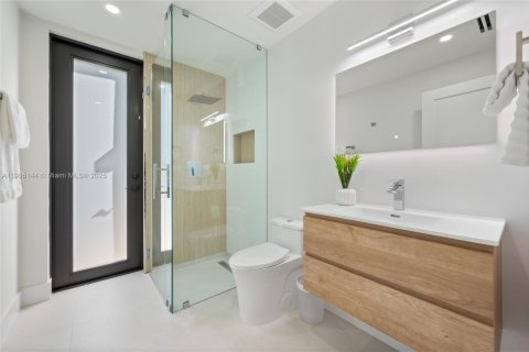 Купить виллу или дом в Майами, Флорида 4 спальни, 327.76м2, № 1971320 - фото 18