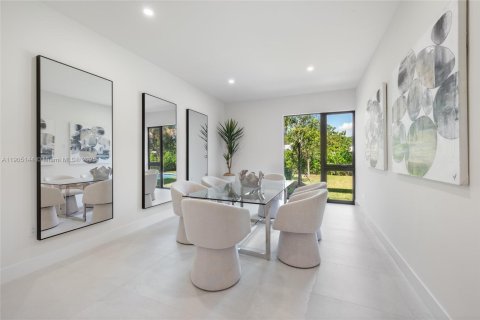 Купить виллу или дом в Майами, Флорида 4 спальни, 327.76м2, № 1971320 - фото 9