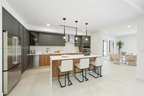 Купить виллу или дом в Майами, Флорида 4 спальни, 327.76м2, № 1971320 - фото 6