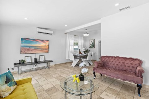 Villa ou maison à vendre à Fort Lauderdale, Floride: 3 chambres, 135.08 m2 № 2336045 - photo 7