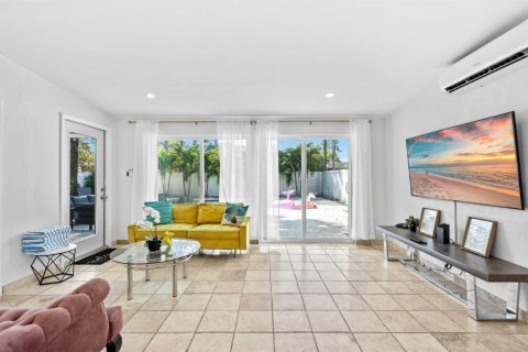 Villa ou maison à vendre à Fort Lauderdale, Floride: 3 chambres, 135.08 m2 № 2336045 - photo 6