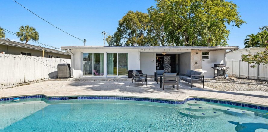 Villa ou maison à Fort Lauderdale, Floride 3 chambres, 135.08 m2 № 2336045