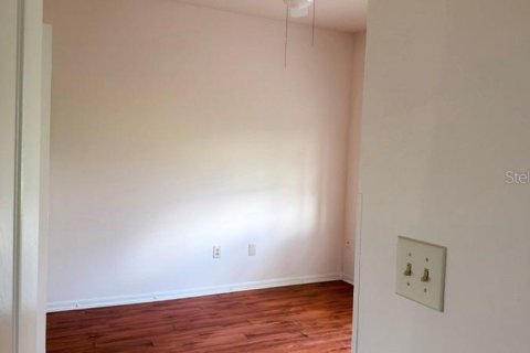 Villa ou maison à louer à Tampa, Floride: 4 chambres, 218.88 m2 № 2297178 - photo 17