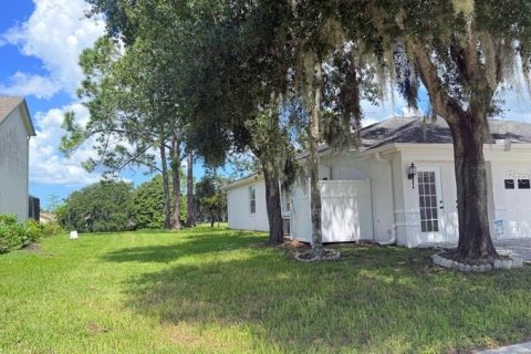 Villa ou maison à louer à Tampa, Floride: 4 chambres, 218.88 m2 № 2297178 - photo 3