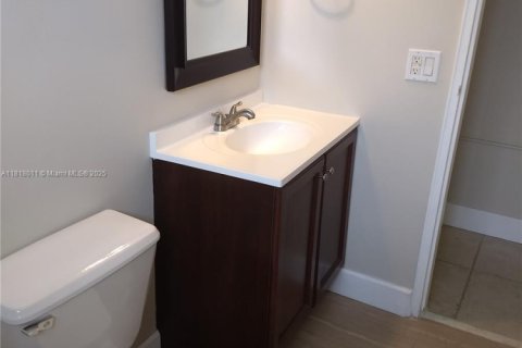 Condominio en alquiler en Bay Harbor Islands, Florida, 1 dormitorio, 73.3 m2 № 1775187 - foto 7