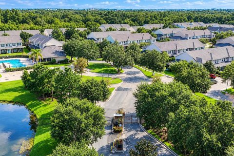 Townhouse in Tampa, Florida 3 bedrooms, 169.27 sq.m. № 2425496 - photo 21
