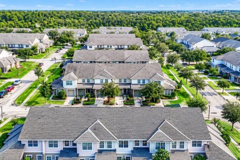 Townhouse in Tampa, Florida 3 bedrooms, 169.27 sq.m. № 2425496 - photo 20