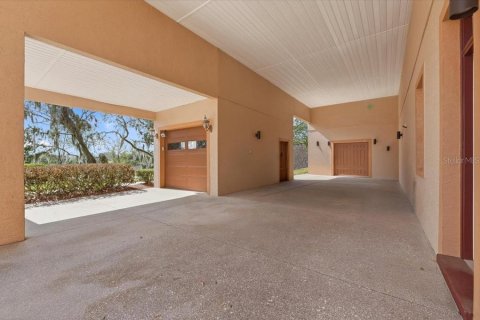House in Polk City, Florida 3 bedrooms, 179.86 sq.m. № 2206093 - photo 5