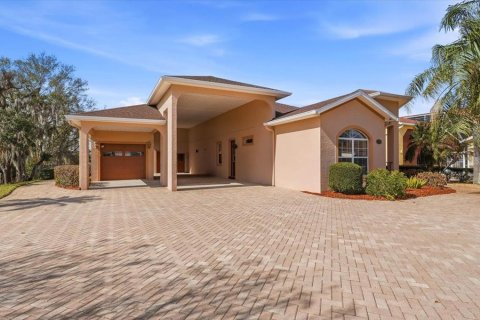 House in Polk City, Florida 3 bedrooms, 179.86 sq.m. № 2206093 - photo 3
