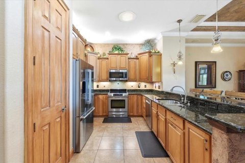 House in Polk City, Florida 3 bedrooms, 179.86 sq.m. № 2206093 - photo 17