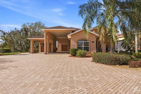 House in Polk City, Florida 3 bedrooms, 179.86 sq.m. № 2206093